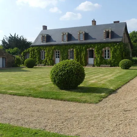 La Petite Lande לינה וארוחת בוקר Ménil